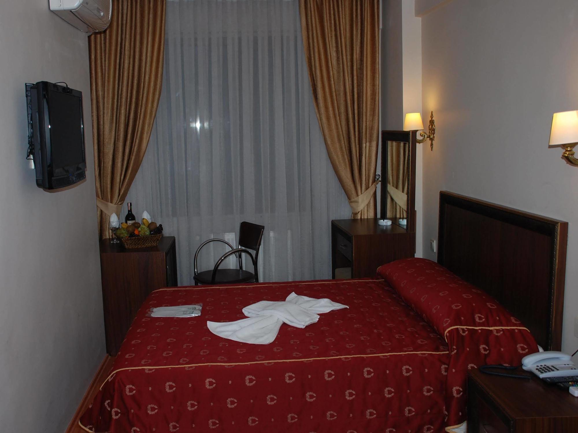 K Royal Hotel - Old City Istanbul Exterior photo